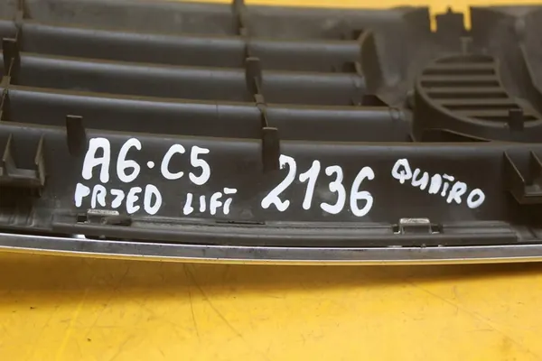 Audi A6 C5 Grille 4B0853651A image 10
