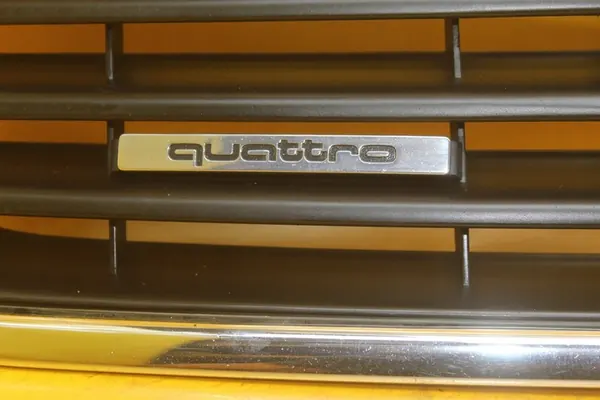 Audi A6 C5 Grille 4B0853651A image 3