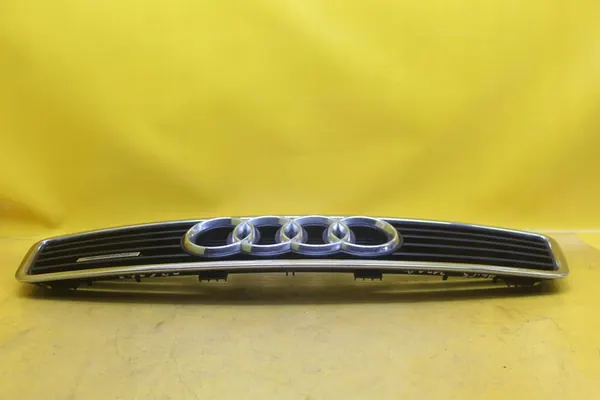 Audi A6 C5 Grille 4B0853651A image 4