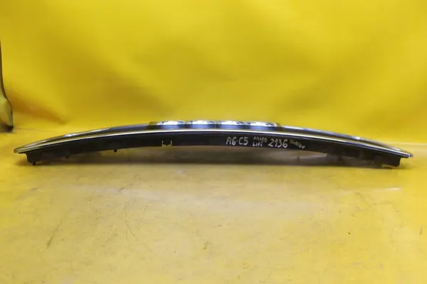 Audi A6 C5 Grille 4B0853651A image 6