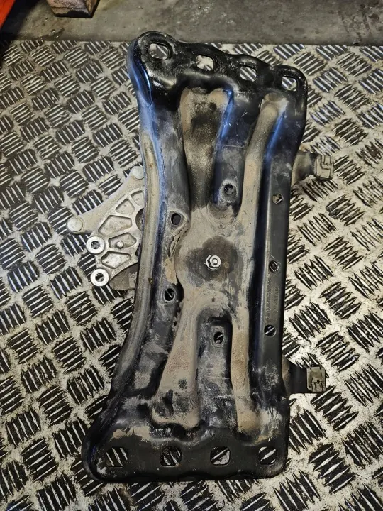 Soporte de caja OEM A2042400302 usado image 4