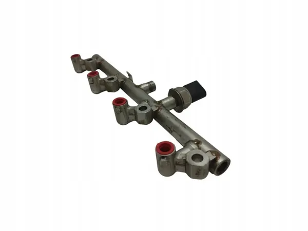 Mercedes C-Klasse W204 W212 W207 1.8 CGI Brandstofrail image 2