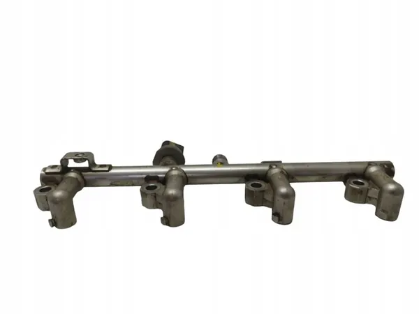 Mercedes C-Klasse W204 W212 W207 1.8 CGI Brandstofrail image 5