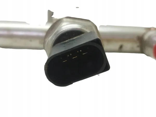 Mercedes C-Klasse W204 W212 W207 1.8 CGI Brandstofrail image 9