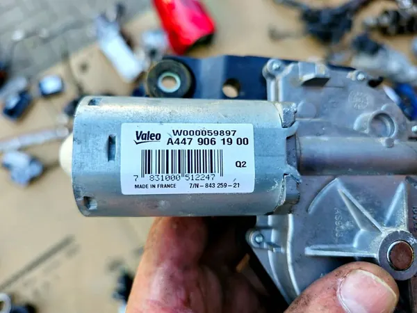 MERCEDES VITO W447 Heckwischermotor A4479061900 image 3