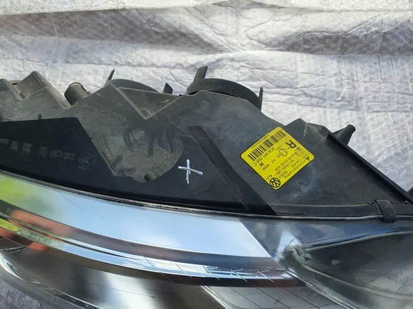 Oikea Ajovalaisin VW Passat CC image 4