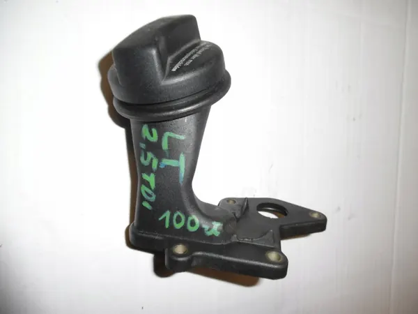 Öleinfüllstutzen VW LT II 96-06 2.5 TDI OEM 074115308D image 2
