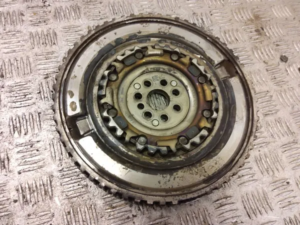 Volante Kia Pro Cee'd III image 4