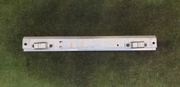 Tesla Model Y Voorbumper Balk OEM 1636605-00-C image 2