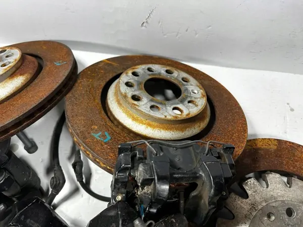 Audi RS3 A3 8V Bromsok & Skivor Set OEM VWX7047 image 4