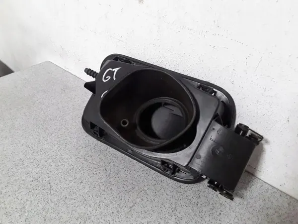 BMW 7-sarja F01-F04 Polttoainekansi OEM 7546830 image 2