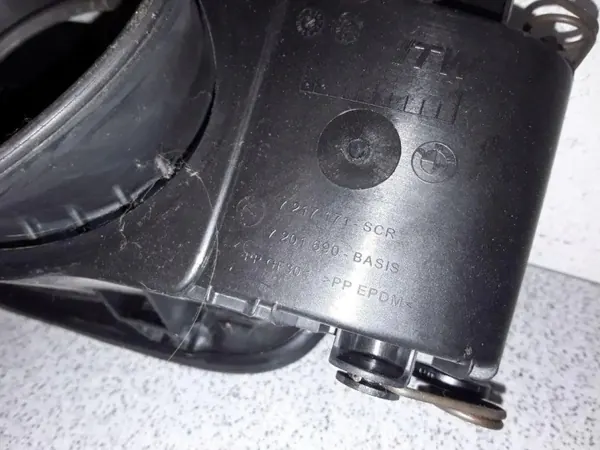 BMW 7-sarja F01-F04 Polttoainekansi OEM 7546830 image 3