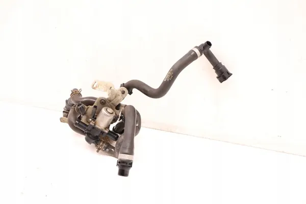 VOLVO XC90 II 2.0 T8 Extra Vattenpump image 3