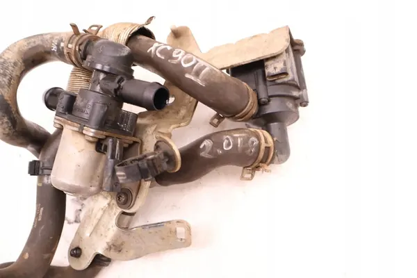 VOLVO XC90 II 2.0 T8 Extra Vattenpump image 6