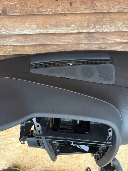 Salpicadero Audi A5 OEM 8T1857041B - Usado image 3