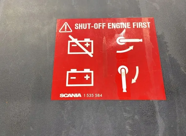 Scania Batteriekastendeckel OEM 1779507 - Gebraucht image 8
