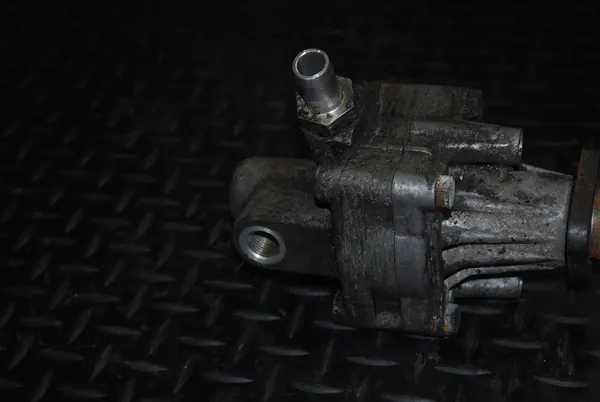 Bomba de direção AUDI A8 D2 4D0145155K image 3