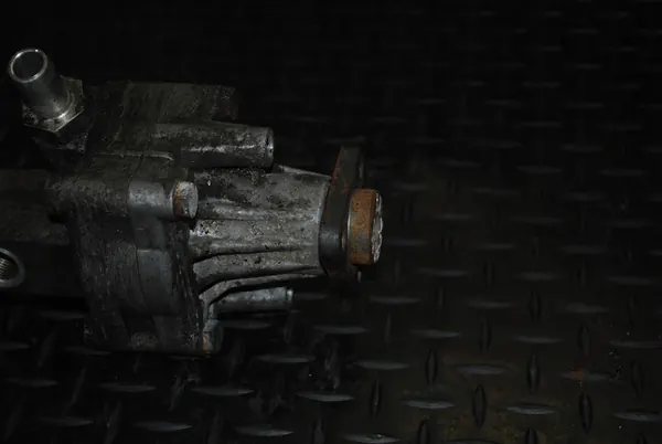 Bomba de direção AUDI A8 D2 4D0145155K image 4