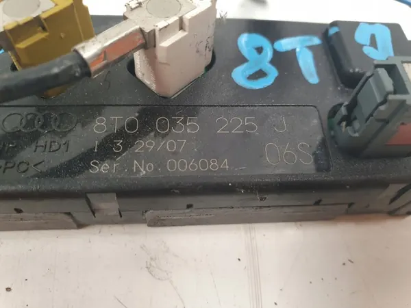 Audi A5 8T antennförstärkare OEM 8t0035225j image 3