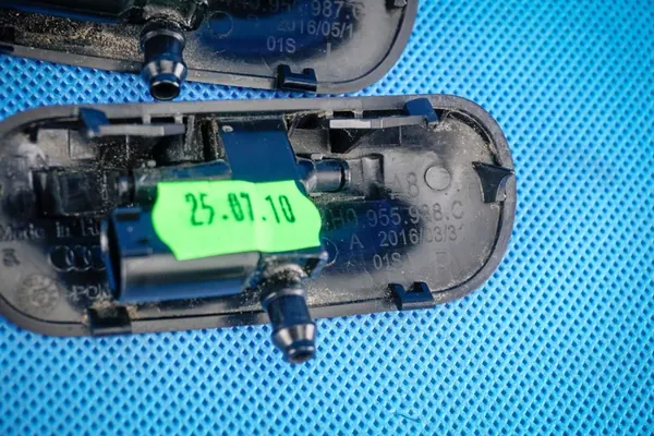 Audi A8 S8 Hood Washer Nozzles 4H 4H0955987C 4H0955988C 4H0955989C image 4