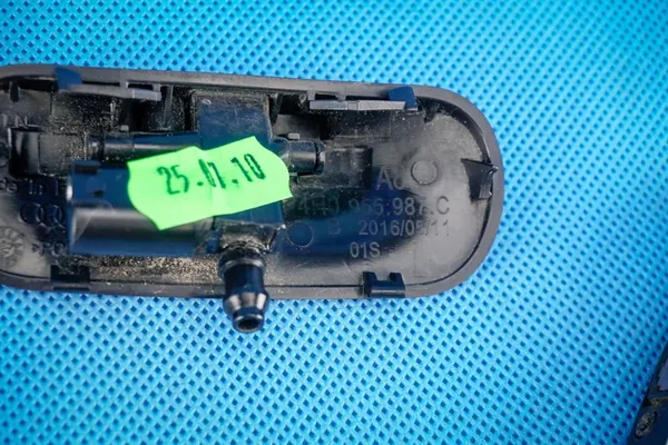 Audi A8 S8 Hood Washer Nozzles 4H 4H0955987C 4H0955988C 4H0955989C image 5