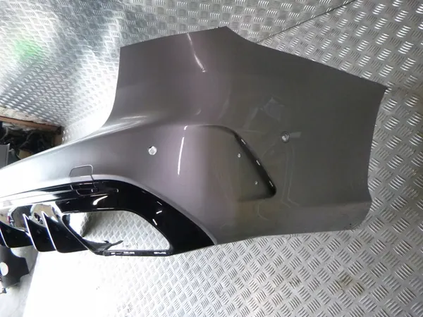 Mercedes Clase C W205 63 6.3 AMG Parachoques Trasero Escape OE A2058854603 image 3