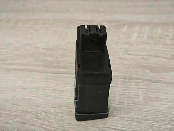 Handbremsenschalter Audi A6 C7 image 4