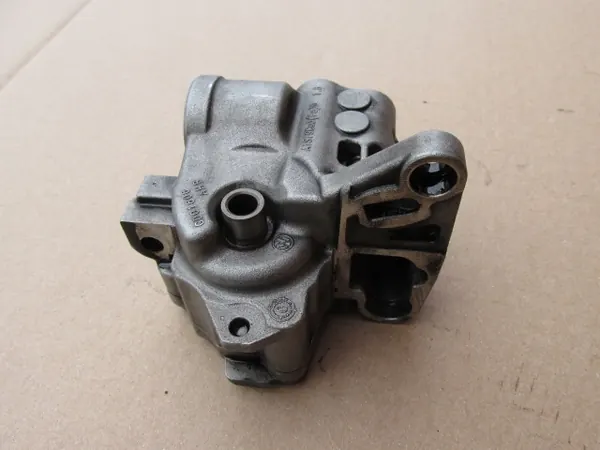 Bomba de aceite Audi Q5 2.0 TDI OEM 03L115109 - Usada image 5