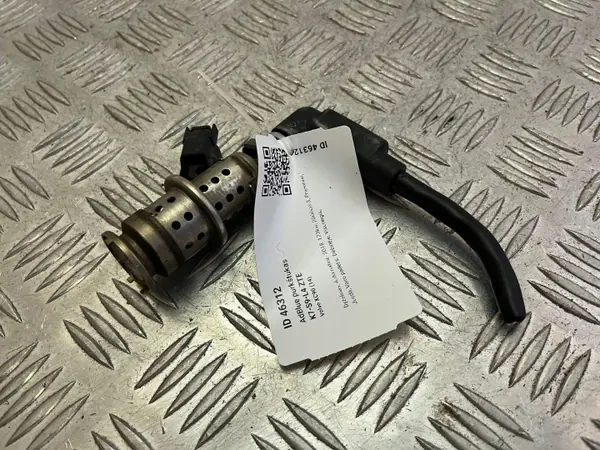 AdBlue-suutin Volvo XC90 2018 OEM 32203677 image 2
