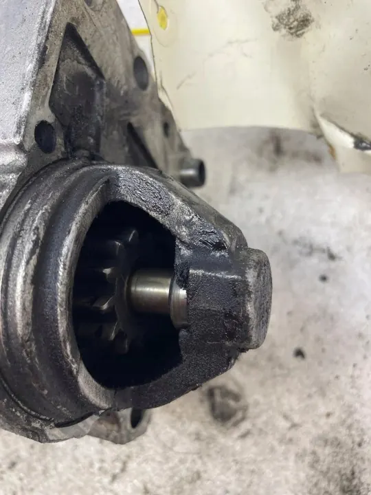 Motor de arranque usado OEM 9801667780 Peugeot Citroen image 3