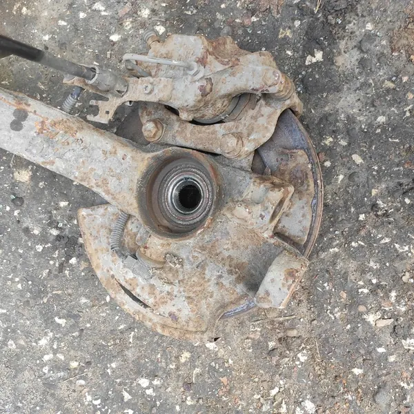 Mozzo anteriore destro Audi A4 B5 FL 1.6 B image 8