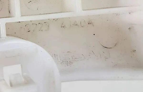 Nissan OE 62223-4JA0A suporte de para-choque image 2