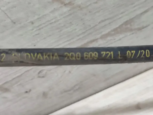 Skoda Scala 2020 Handbremsenverbindung OEM 2Q0609721L image 3