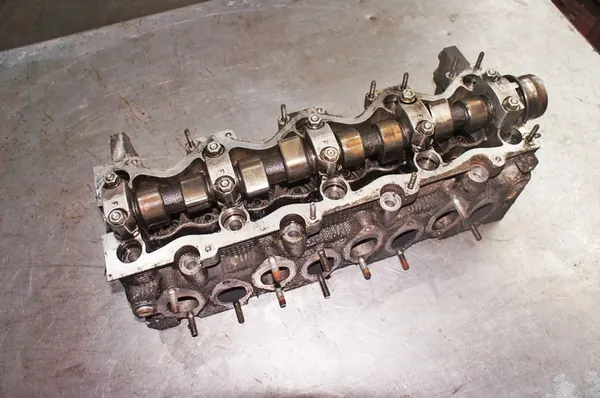 Renault Mascott 2.8HDI Motorblockhuvud AA475 image 2