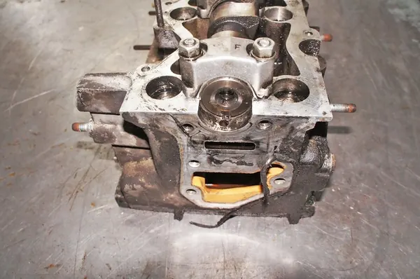 Renault Mascott 2.8HDI Motorblockhuvud AA475 image 7