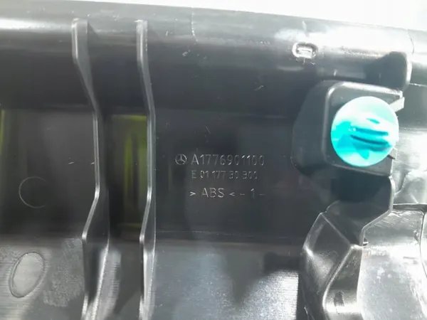 Protector Maletero Mercedes Clase A W177 OEM A1776901100 image 7