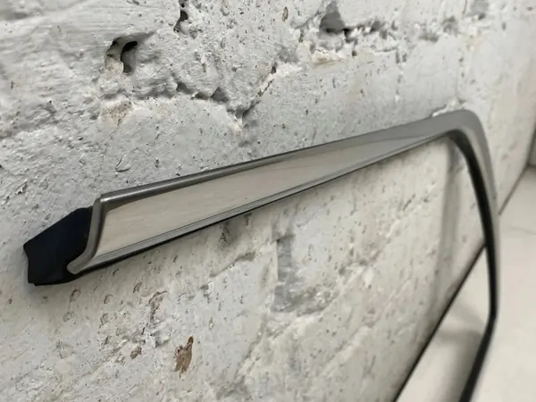 Moulure vitre arrière Chrysler Pacifica OEM 68227296AD image 5