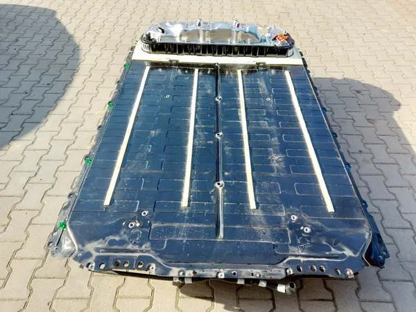 Tesla OEM 1700012-00-D Batterie 82 kWh 220 Ah Gebraucht image 8