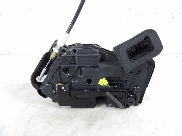 Höger Bakdörrslås Skoda Karoq image 4