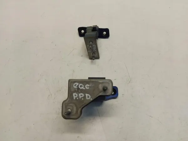 Mercedes EQC 400 Türscharnier OEM MERCEDESEQCZAWPP image 2
