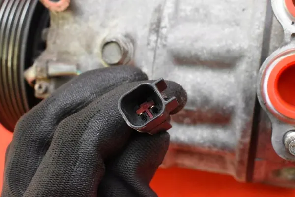 Volvo OE P31291929 Ilmastointikompressori image 6