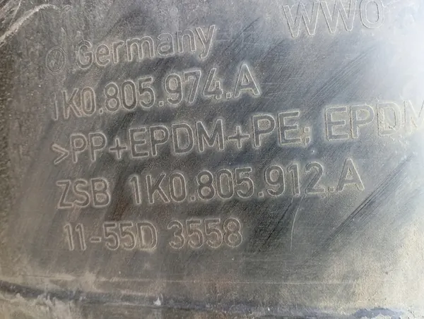 VW Golf V 03-08 Right Front Wheel Arch 1K0805912A image 3