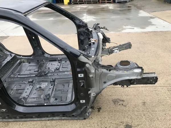 BMW U11 Cuarto Longitudinal Delantero Derecho - OEM image 2