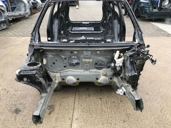 BMW U11 Cuarto Longitudinal Delantero Derecho - OEM image 3
