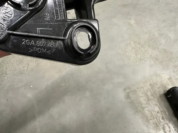 Scivolo paraurti posteriore sinistro VW T-ROC image 5