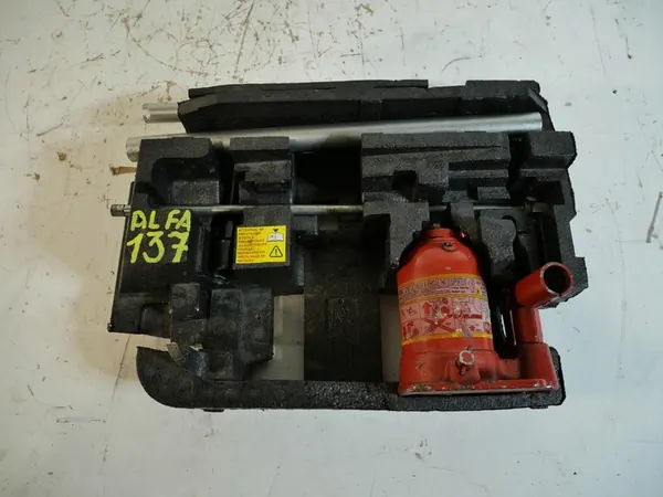 Clé de roue cric en polystyrène Renault Master III IV 997501544R image 2