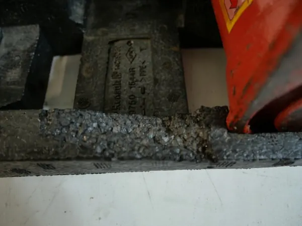 Clé de roue cric en polystyrène Renault Master III IV 997501544R image 3