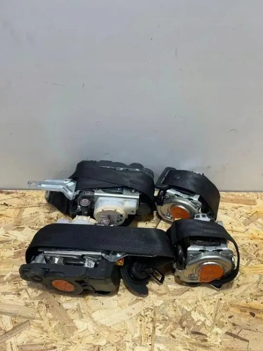 OEM 4K8857705D kattokaide Audi A7 Sportbackille image 2