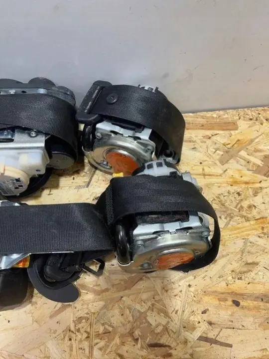 OEM 4K8857705D kattokaide Audi A7 Sportbackille image 3