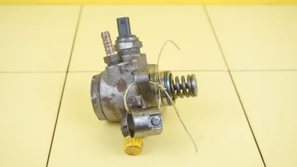 Bränslepump OEM 04E127026A för 1.4 TFSI 122hk image 3